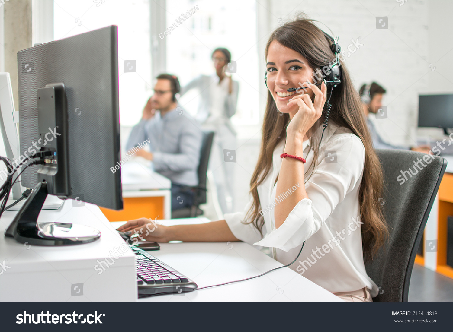 friendly-woman-operator-in-call-center
